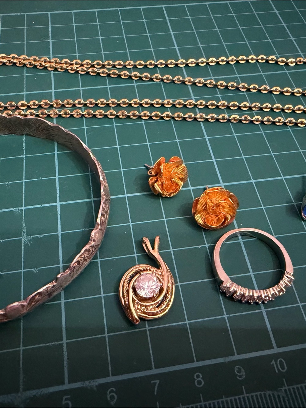 Lot of jewelry